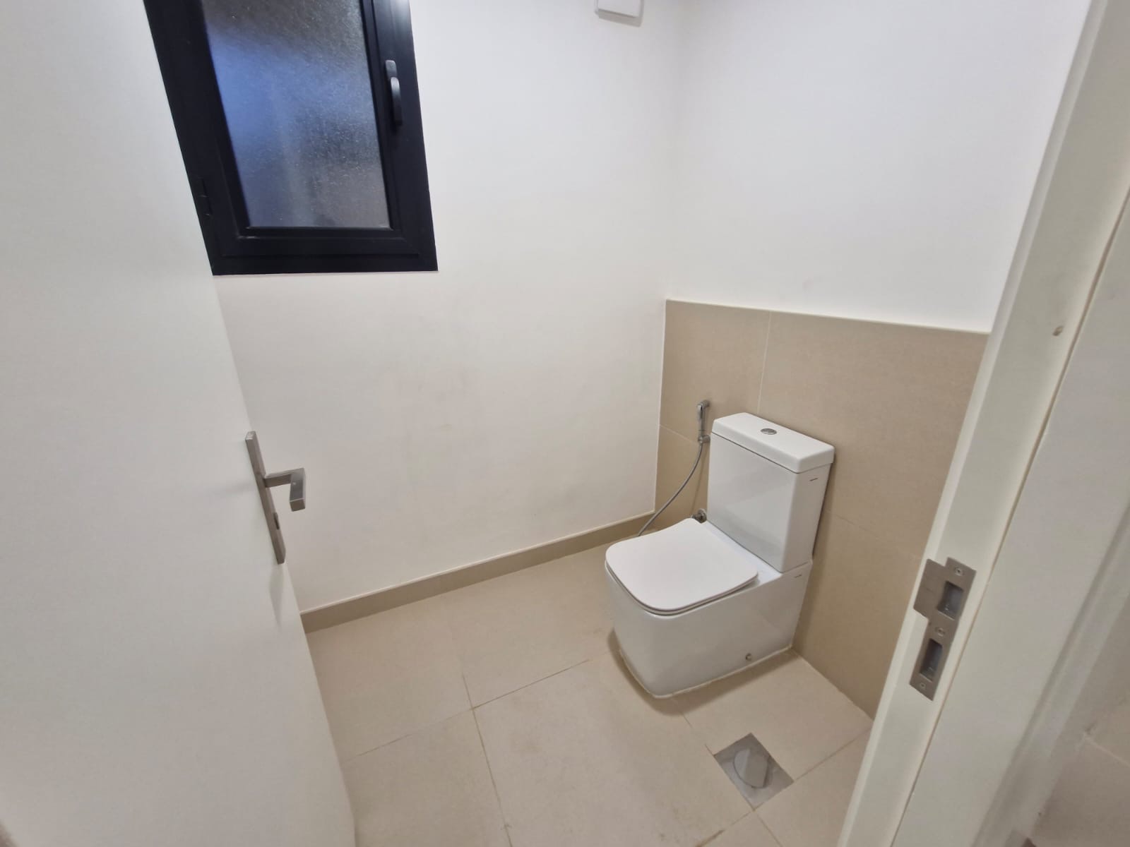 🏡 *Luxury Villa in Sedra – Roshn*   ✨ 300 m² Modern Villa | Elegance Meets Functionality     